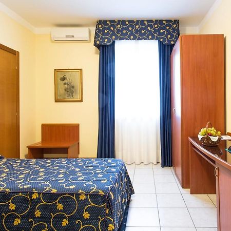 Hotel Ristorante Paladini Каризио Экстерьер фото
