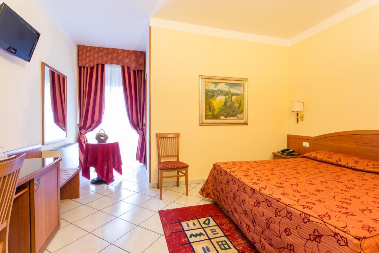 Hotel Ristorante Paladini Каризио Экстерьер фото